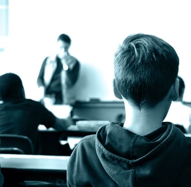 Comment les adultes peuvent aggraver le harcèlement scolaire