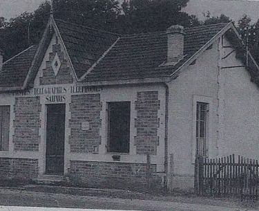Ancienne maison bourgeoise de Saumos en Gironde, représentative du patrimoine historique et architec