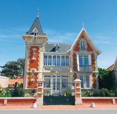 Villas classées à Soulac-sur-Mer, contacter les experts de toiture EJL Couverture