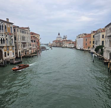 Foto tirada no Grande Canal, em Veneza