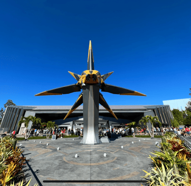 Guardians of the Galaxy: Cosmic Rewind en EPCOT, una montaña rusa con giros de 360 grados y una experiencia intergaláctica
