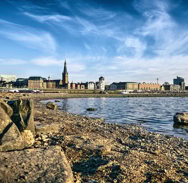 Düsseldorf, Rheinufer