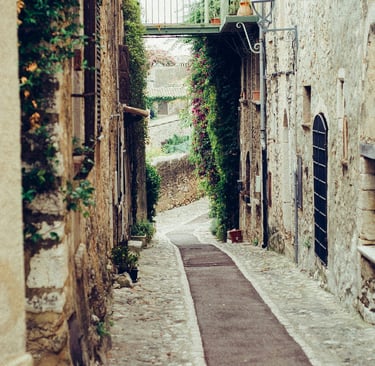 eine schmale Gasse