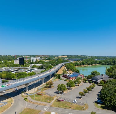 Photo drone métro de Toulouse – prise de vue aérienne par Red Epic Studio.