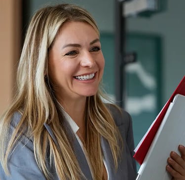 Mujer en OTEC auditoría