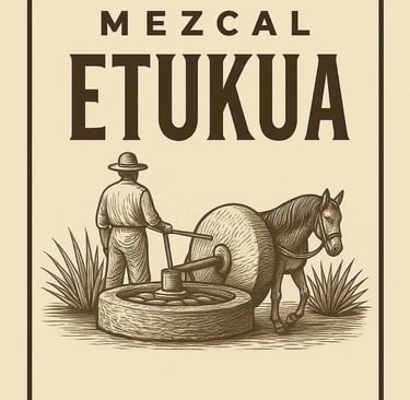 Piedra tahona movida por caballos para molienda artesanal de agave para mezcal