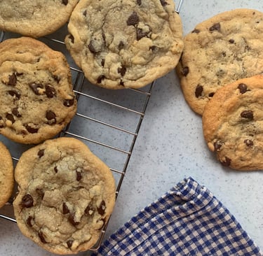 chocolate chip cookies freshly baked gluten free made to order and sold at farmers markets