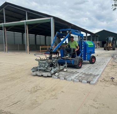 machinaal bestraten met leg machine