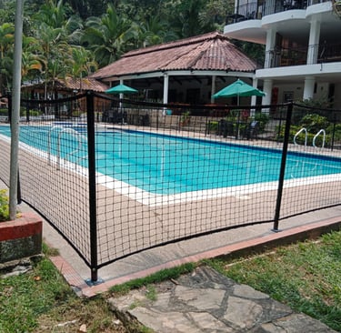 Cerramiento alrededor de una piscina