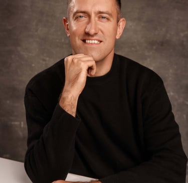 Profesionalūs verslo, linkedin portretai Vilniuje Kaune, dalykinė fotografija, asmeninis įvaizdis studijoje, darbo vietoje