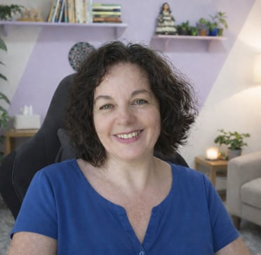 Psicóloga Sandra Roos em seu consultório