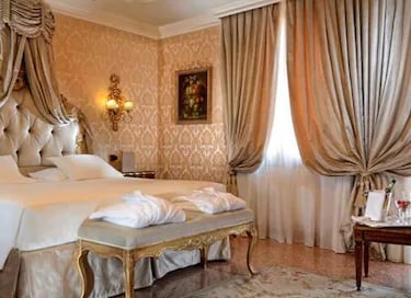 Hotel Image 01