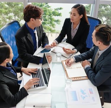 ASN menggunakan sistem HRIS digital untuk pengelolaan SDM pemerintahan.