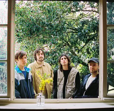 Anglo-Italian band Vanarin’s new proposal Hazy Days is an endearing adventure through the cracks of