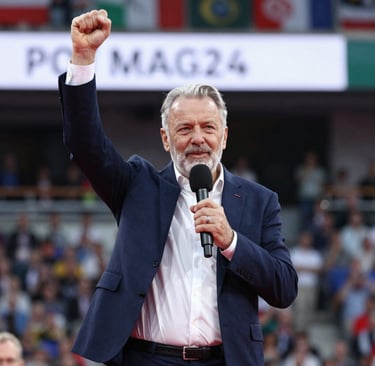 worm's-eye view photography of concrete building