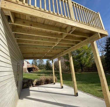 wood deck built in Pinckney MI