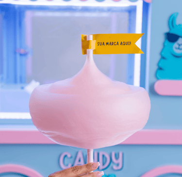 Algodão doce personalizado rosa com bandeirinha de marca.