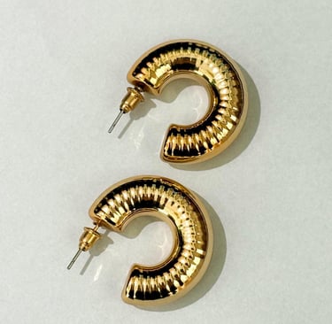 Acessórios Femininos Dourados da marca Lamaison Legori