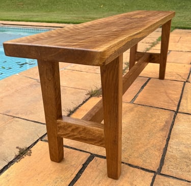 Banco 1,40mx28cm (pé de cama) em catuaba