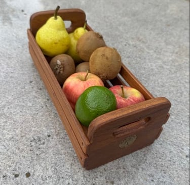 Caixinha media em cumarú com frutas