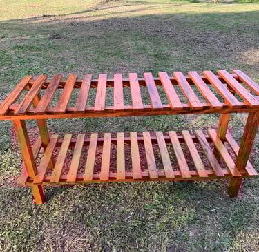 Sapateira grande (8 pares) em peroba-rosa