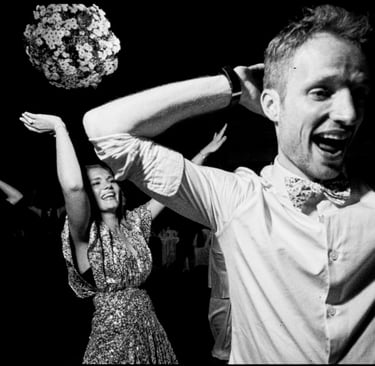Dancing elbows | rollbak | Photographe mariage Lille - Dunkerque - Arras
