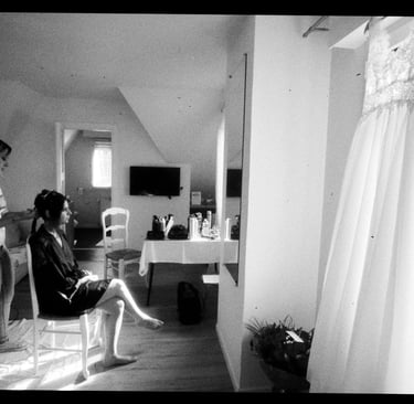 La coiffure avant le mariage | rollbak | Photographe mariage Lille - Dunkerque - Arras