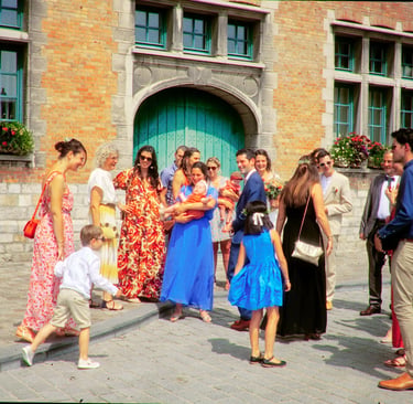 Devant la mairie | rollbak | Photographe mariage Lille - Dunkerque - Arras