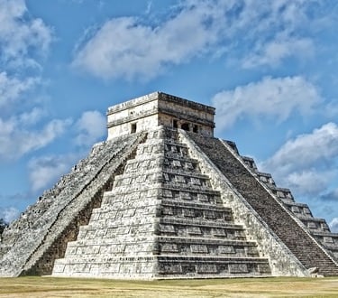 Pirámide de Chichen Itza. México