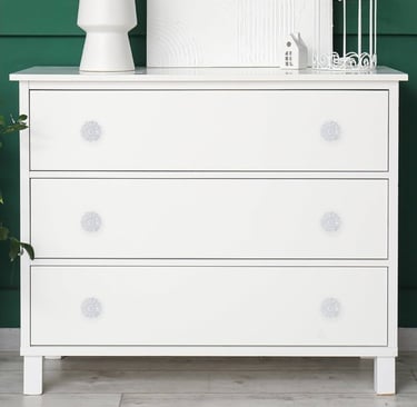 White flower knobs on a drawr amazon