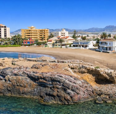 Promontory by the sea where the Punta de Gavilanes site is located, in Mazarrón.