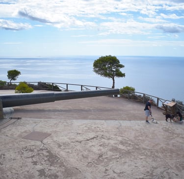 Artillery battery built between 1930 and 1934 on Mount Cenizas, about 15 kilometers from Cartagena.
