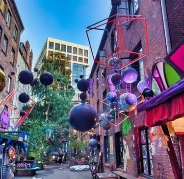 Gängeviertel in Hamburg with street art and creative courtyard, alternative culture and urban scene, urbane Kunst und Szene