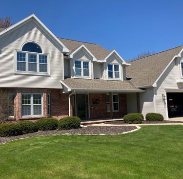 House washing in Ashwaubenon WI by Peak Pro Wash