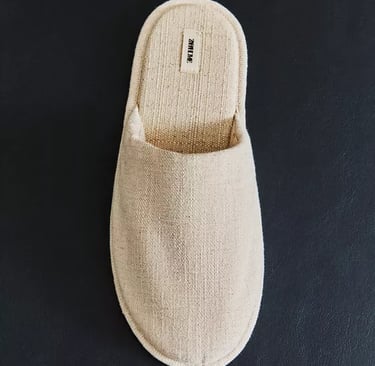 pantoufle simple d'intérieur en coton beige, culture éducation tunisienne