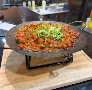 Image d'un des plats phares du restaurant : le saç Tava