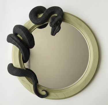 Espejo de pared redondo decorativo con una escultura realista de serpiente negra enroscada alrededor