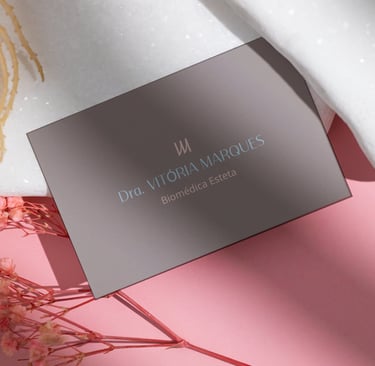 cartão de visitas dra. vitória marques biomédica esteta