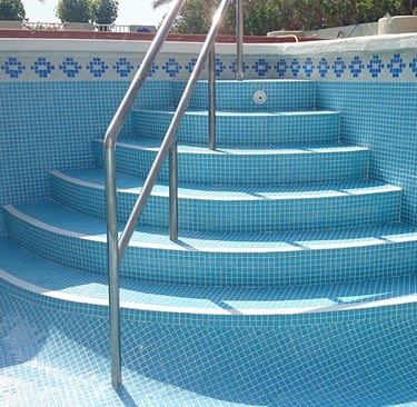 Somos una empresa especializada en reparación, restauración y renovación de piscinas de hormigón en 
