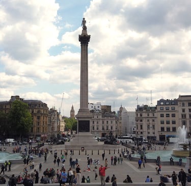 Discover London private walking tour - hidden gems - Trafalgar Square