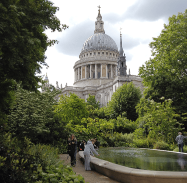 City of London private walking tour - nature and architecture - St. Paul's