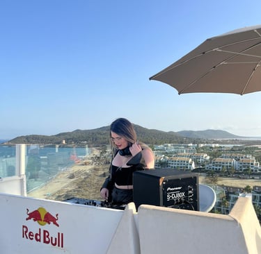 Kat Bendis performs at hard rock hotel rooftop  in Ibiza with Pioneer speakers .