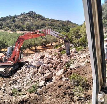 Σπάσιμο βράχων με βαρέως τύπου σφύρα