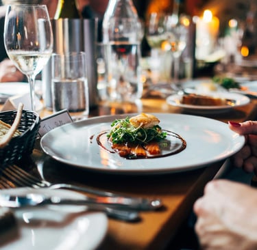 500 Restaurant Name Ideas for New Restaurants (With Real Branding Tips)