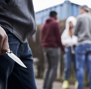 Attaque couteau,agression,survivalisme,bombe lacrymogène
