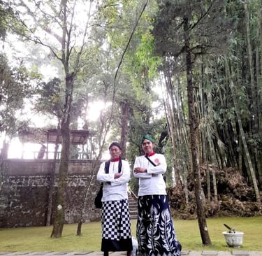 Kadang Kinasih, Romo Musatkhim, Romo Suprayogi