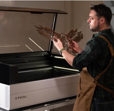 Utilizamos tecnología de corte láser de alta precisión para crear diseños personalizados.