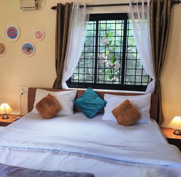 Goa Candolim beach 2 BHK AC private bungalow with terrace , 1 km from Beach.