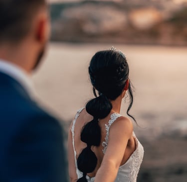 fotografia de novia en granada en su boda en la playa