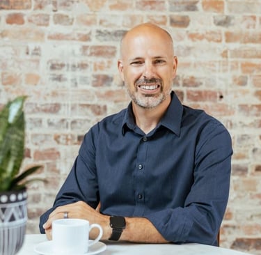 Dennis Geelen – Solopreneur coach, author, and speaker
